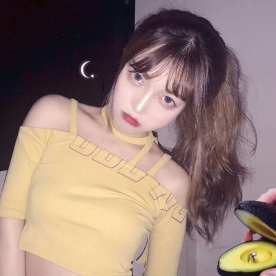 20岁左右女人微信头像(22张)