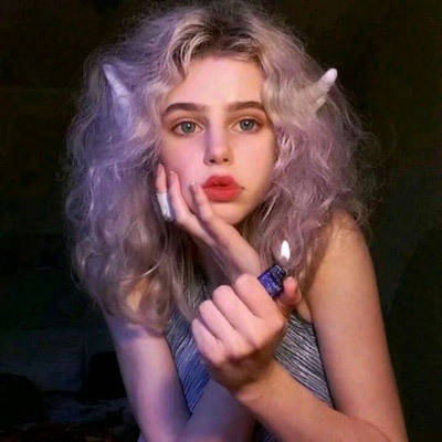 高冷的欧美女生头像(精选22张)