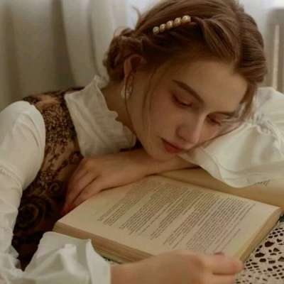 高冷的欧美女生头像(精选22张)