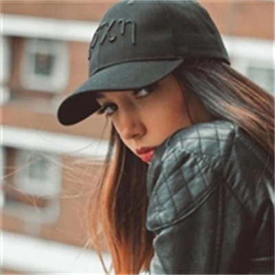 高冷的欧美女生头像(精选22张)