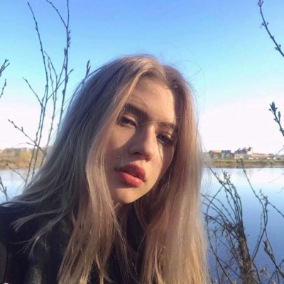 高冷的欧美女生头像(精选22张)