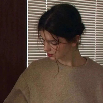 高冷的欧美女生头像(精选22张)