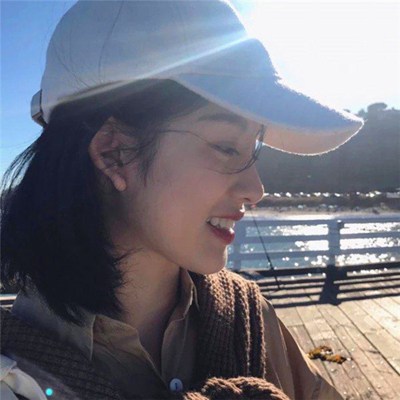 2023高冷头像女孩霸气十足(精选18张)