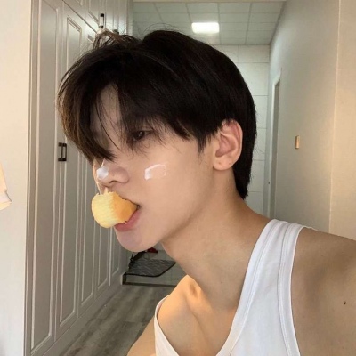 高清阳光帅气男生头像干净(优选24张)