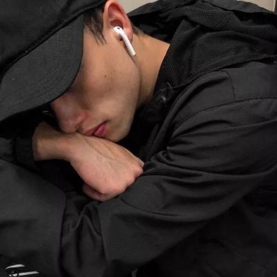 高清阳光帅气男生头像干净(优选24张)