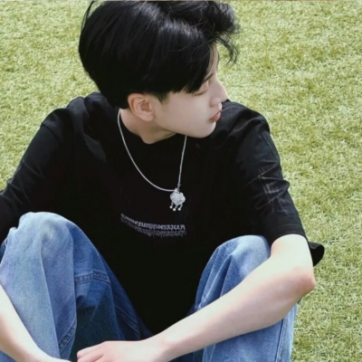 高清阳光帅气男生头像干净(优选24张)