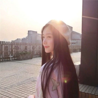 精选优质女生头像(共24张)