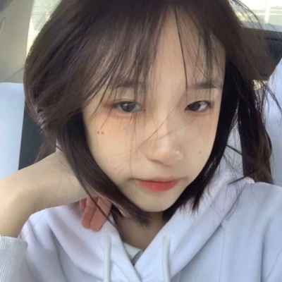 精选优质女生头像(共24张)
