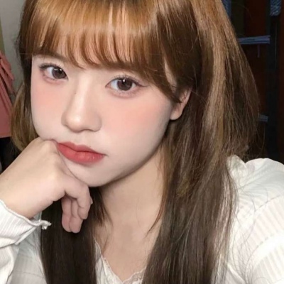 精选优质女生头像(共24张)