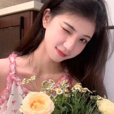 抖音网红时尚女生头像图片大全(优选22张)