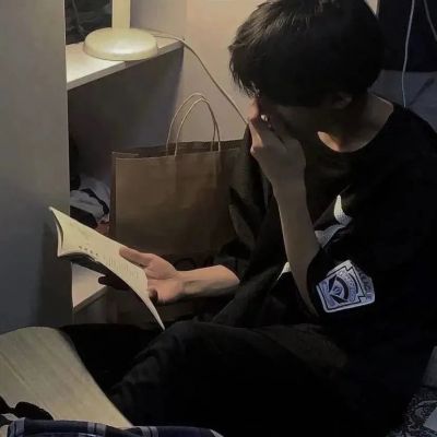 又拽又高冷的男生头像(20张)