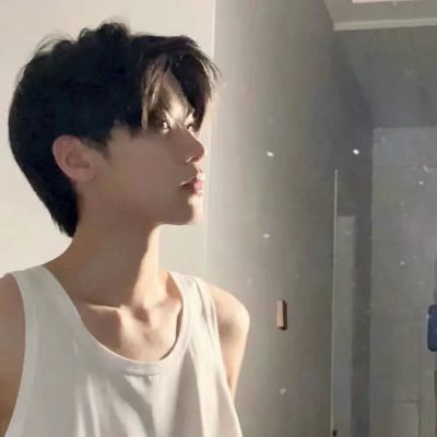 又拽又高冷的男生头像(20张)