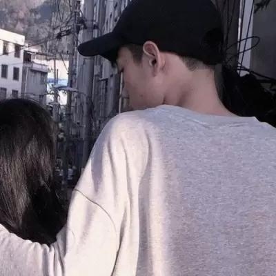 高清好看情侣头像两张(优选12张)