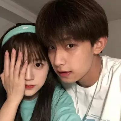 高清好看情侣头像两张(优选12张)