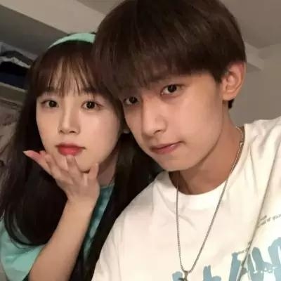 高清好看情侣头像两张(优选12张)