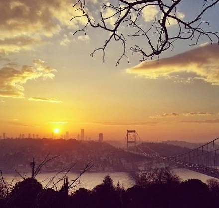 伤感心痛的网名_男人风流不下流°