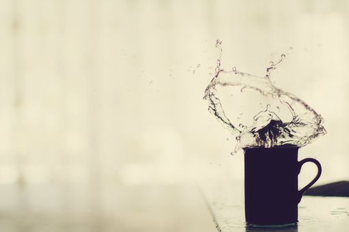 朋友圈经典伤感说说 如花美眷似水流年