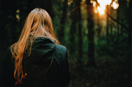 朋友圈经典伤感说说 如花美眷似水流年