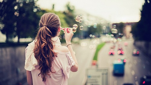 2017经典说说伤感现实 全都是泡沫