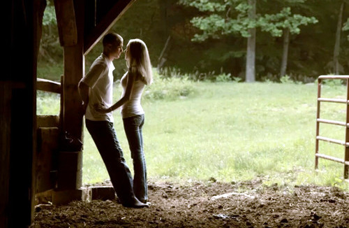 可爱情侣网名一男一女_冬天最暖的是你i 夏天最凉的是你i