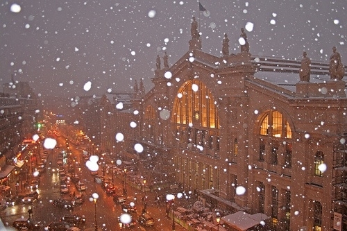 描写雨天的唯美句子_听风沐雨泪眼凄迷