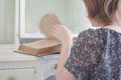 超伤感的非主流男生网名_不堪的浮华