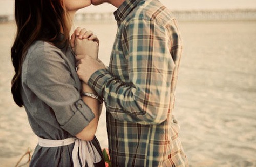 关于爱情表白的句子_爱你是我一天最重要的事