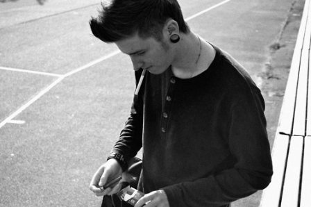 4个字男生简单气质