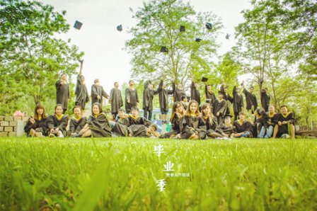 关于毕业季的伤感图片说说