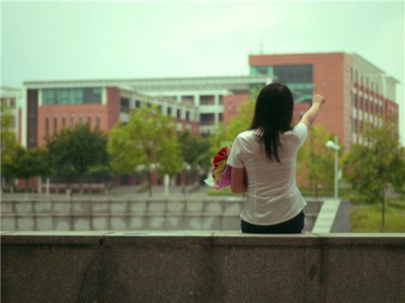 关于毕业季的伤感图片说说