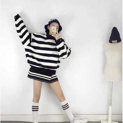 超拽两闺蜜头像一人一张