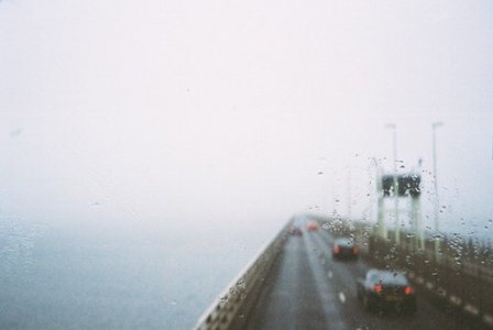 下雨天伤感句子精选大全