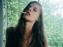 qq网名4个字女生霸气