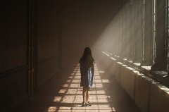 抖音里让人想哭的句子，梦惊醒不了情！