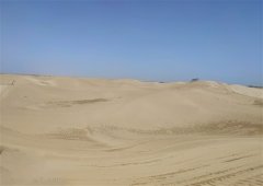 去沙漠玩发朋友圈配什么文字好