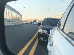 堵车了发个说说怎么说 严重堵车幽默发朋友圈