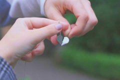 有关风雨无阻砥砺前行的句子