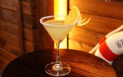 吃宵夜长胖发朋友圈句子