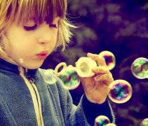 不知不觉儿子长大的朋友圈感言