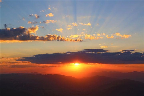 生活很苦经典语录(精选34句) 生活很苦经典语录(精选34句)