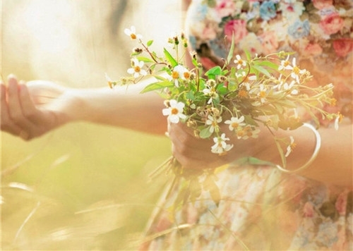 抖音最火文案吸引人的句子(50句)