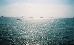 描写海上狂风巨浪的句子(45句)