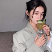 2023气质霸气的微信头像女(精选12张)