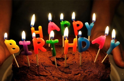 女儿八岁生日怎么发朋友圈(精选30句)