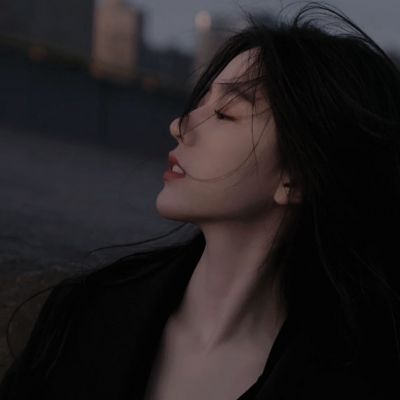 好看又伤感的女生头像(36张)