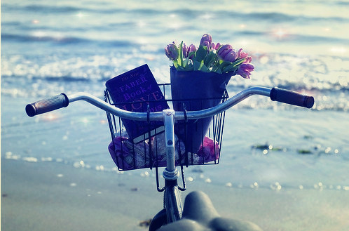 伤感留恋的青春女生QQ网名(精选132个)