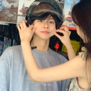 2023最新款情侣头像图片(精选18张)