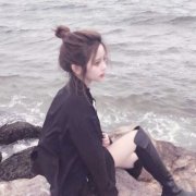 头像女生背影或侧面高清图片(优选22张)