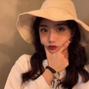 高质量小众女生头像(精选20张)