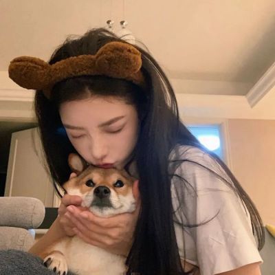 高质量小众女生头像(精选20张)